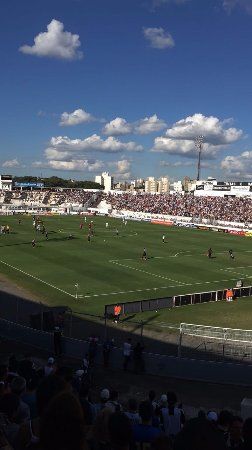 Estadio Moisés Lucarelli